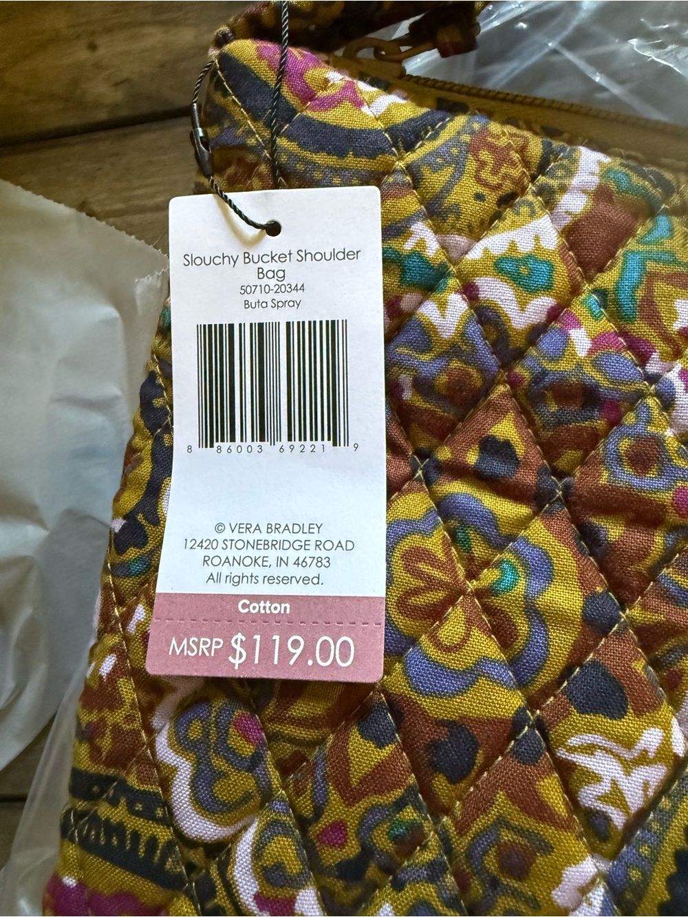Vera Bradley Slouchy Bucket Shoulder Bag Buta Spray NWT - Picture 4 of 7